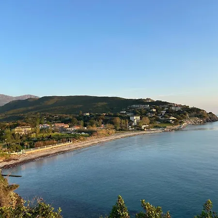 En D'exception Avec Piscine Dans Le Cap Corse Sisco